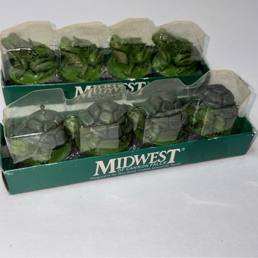 FOUR FROG AND FOUR TURTLE Tea Light Candles By Midwest of Cannon Falls New Boxed